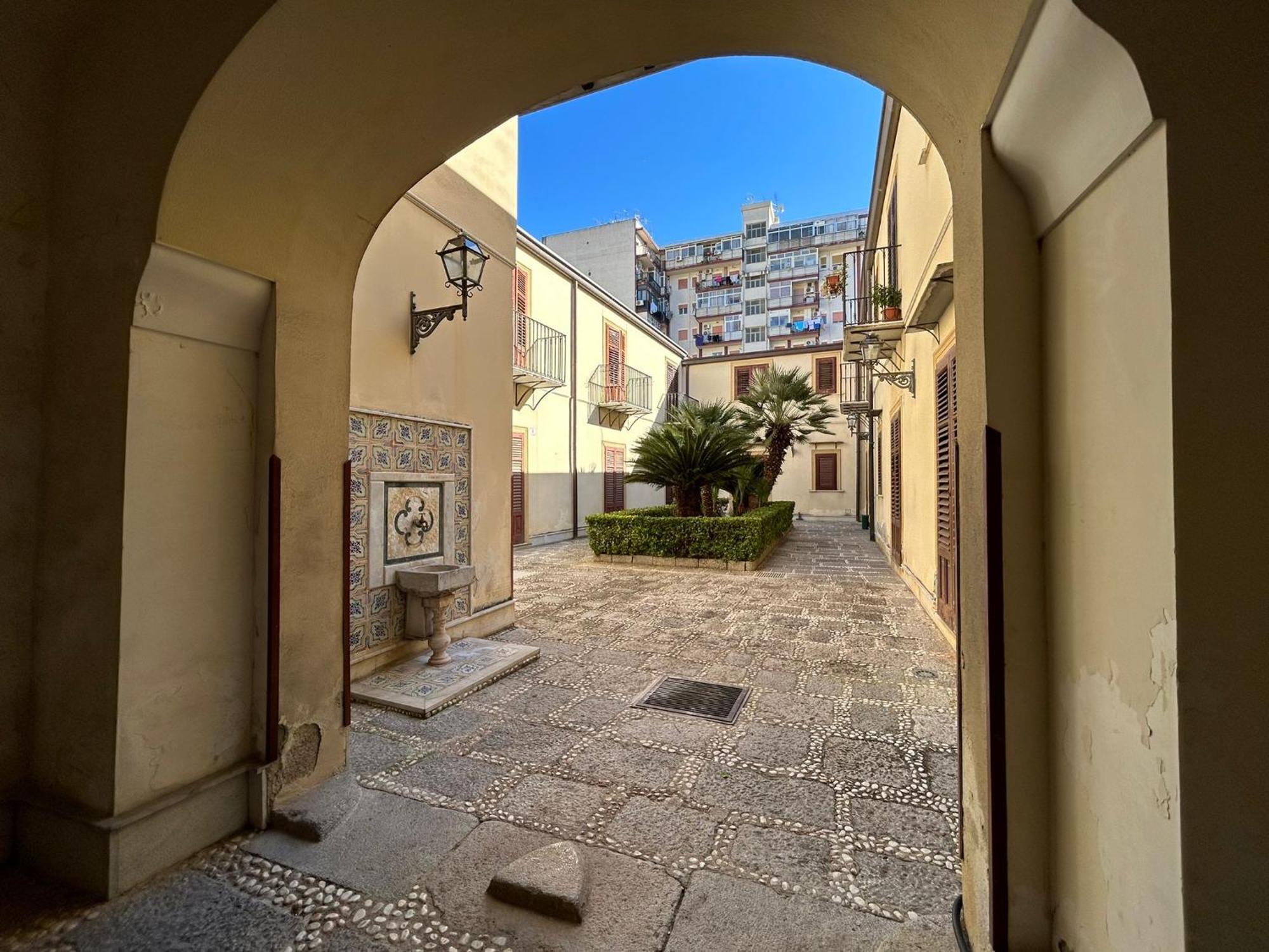 Corte Dei Re Di Palermo Apartment Luaran gambar